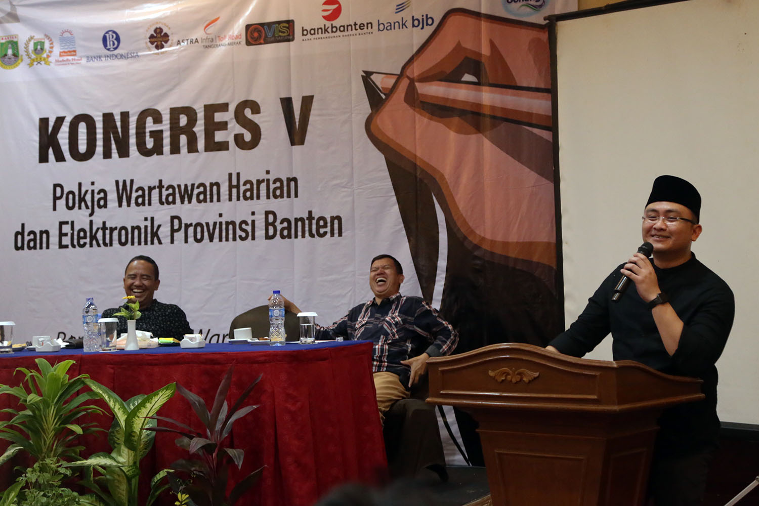 Wagub membuka Kongres V Pokja Wartawan Harian Dan Elektronik Provinsi Banten