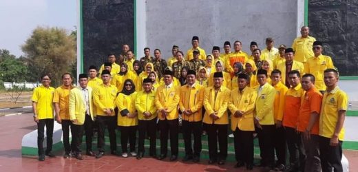 Rayakan HUT Golkar Ke 55, DPD Golkar Kabupaten Serang Gelar Tabur Bunga