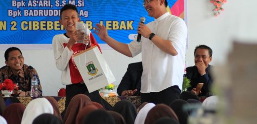 Blusukan ke Selatan, Wagub Dicurhati Siswa SMA Soal Internet dan Jalan