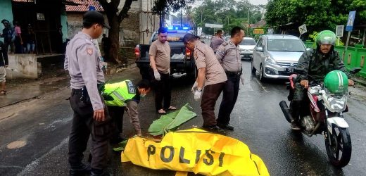 Tragis! Seorang IRT Terlindas Truk Di Jalan Raya Serang-Pandeglang