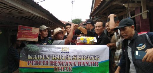 Kadin Kota Serang Salurkan Bantuan Untuk Korban Banjir di Sajira