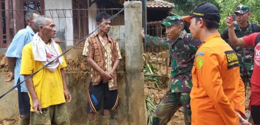 Danrem 064/MY Kunjungi Korban Longsor Dan Banjir Bandang Lebak