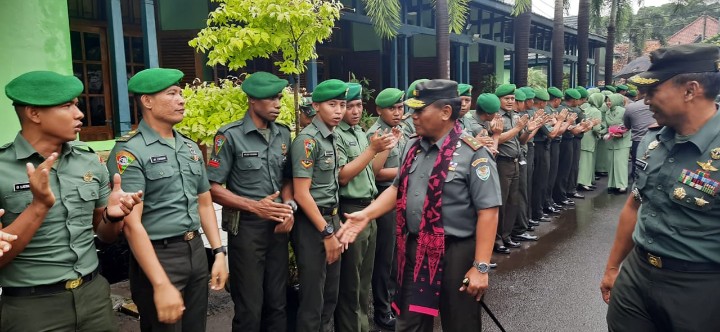 Pangdam III/Siliwangi Didampingi Istri Kunjungi Makorem 064/MY