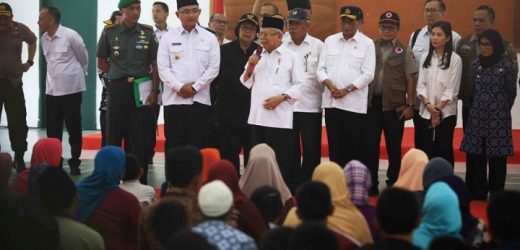 Didampingi Wagub Banten, Bupati dan Sejumlah Menteri, Wapres RI Kunjungi Korban Banjir Lebak