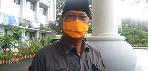 Dishub Kota Serang Semprotkan Disinfektan Cegah Corona