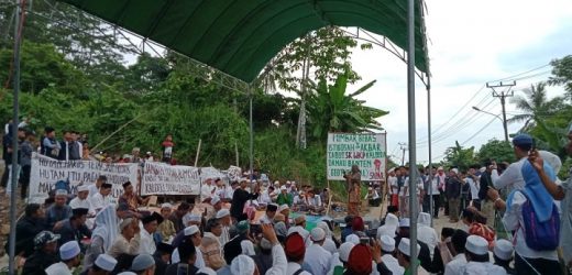 Tolak PLTPB Geothermal, Ribuan Masyarakat Padarincang Aksi Tuntut Pencabutan SK WKP Kaldera Danau