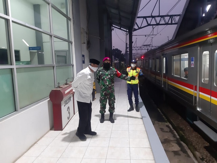 PSBB Tangerang Raya, Gubernur Banten Tinjau Langsung KRL dan Check Point Ruas Jalan