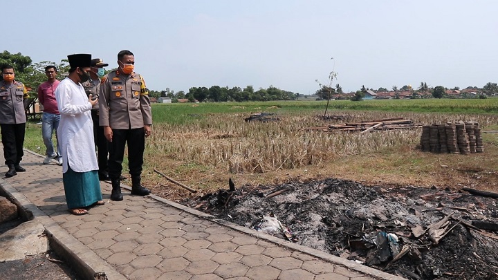 Ponpes Hidayatul Qur’an Terbakar, Kapolres Serang Gelontorkan Bantuan