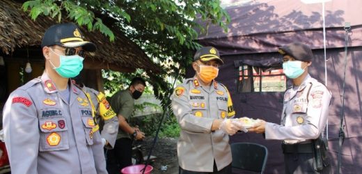 Bantu Warga Terdampak PSBB, Polres Serang Dirikan Dapur Umum