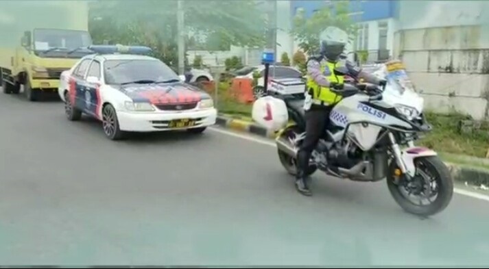 Satlantas Polres Serang Siap Berikan Pengawalan Bagi Logistik Penangan Covid 19