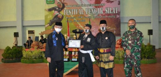 Danrem 064/MY Membuka Festival Pencak Silat