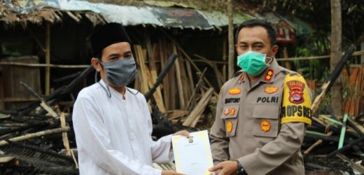 Kunjungi Ponpes Majelis Asy- Syirojiah Bani Ma’mun Usai Terbakar, Dirbinmas Polda Banten Beri Bantuan