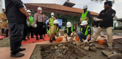 Biaya Swadaya, SMA Ciruas Bangun Masjid 2 Lantai