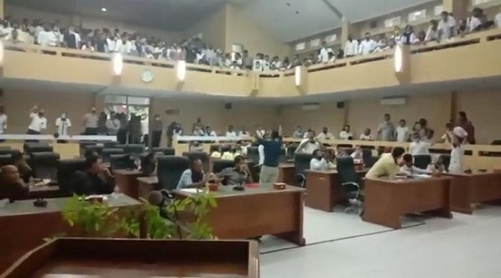 Waduh, OTG Positif Covid-19 Hadir Di Audiensi Apdesi Dengan DPRD Lebak