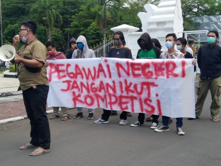 Aksi Depan Pendopo, Aliansi Mahasiswa Minta Plt Bupati Serang Jaga Netralitas ASN