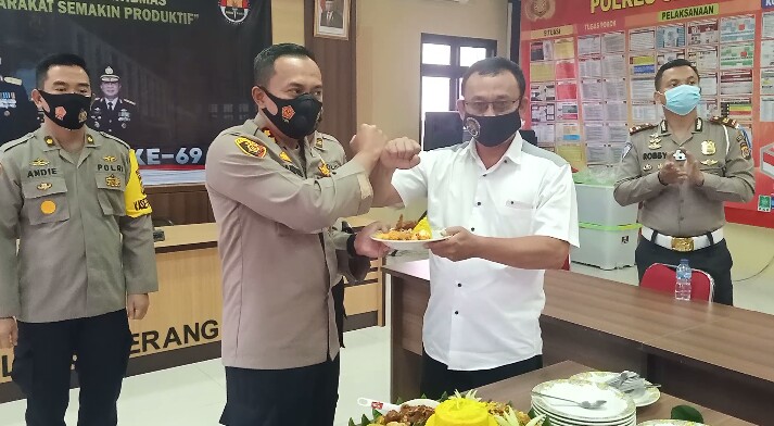 Kapolres Serang Pimpin Tasyakuran HUT Humas Polri ke 69
