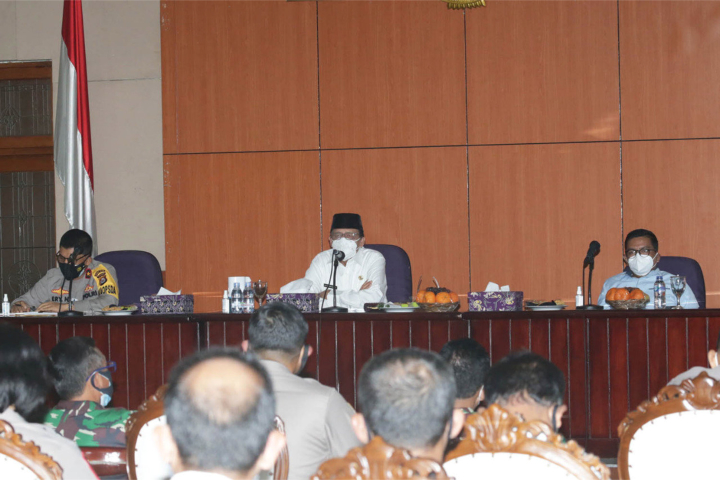 Disiplin Protokol Kesehatan  Gubernur Banten : Kesadaran Masyarakat Dipertegas Melibatkan TNI/Polri