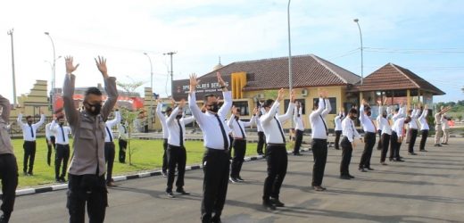 Antisipasi Penularan Virus Covid-19 Tipe Baru, Personil Polres Serang Rutin Olahraga
