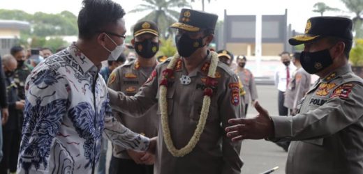 Hadiri Sertijab Kapolda Banten, Wagub Andika : Selamat Bertugas untuk Irjen Rudy dan Irjen Fiandar