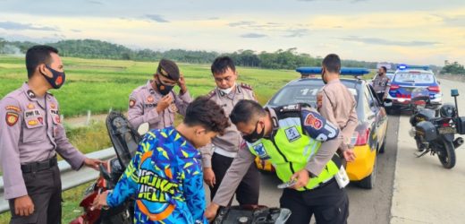 Polres Serang Amankan Dua Pembalap Liar di Ruas Tol Serpan