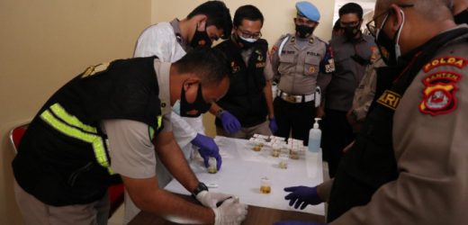 Saat Kunker, Wakapolda Banten Saksikan Tes Urine 23 Perwira Polres Serang