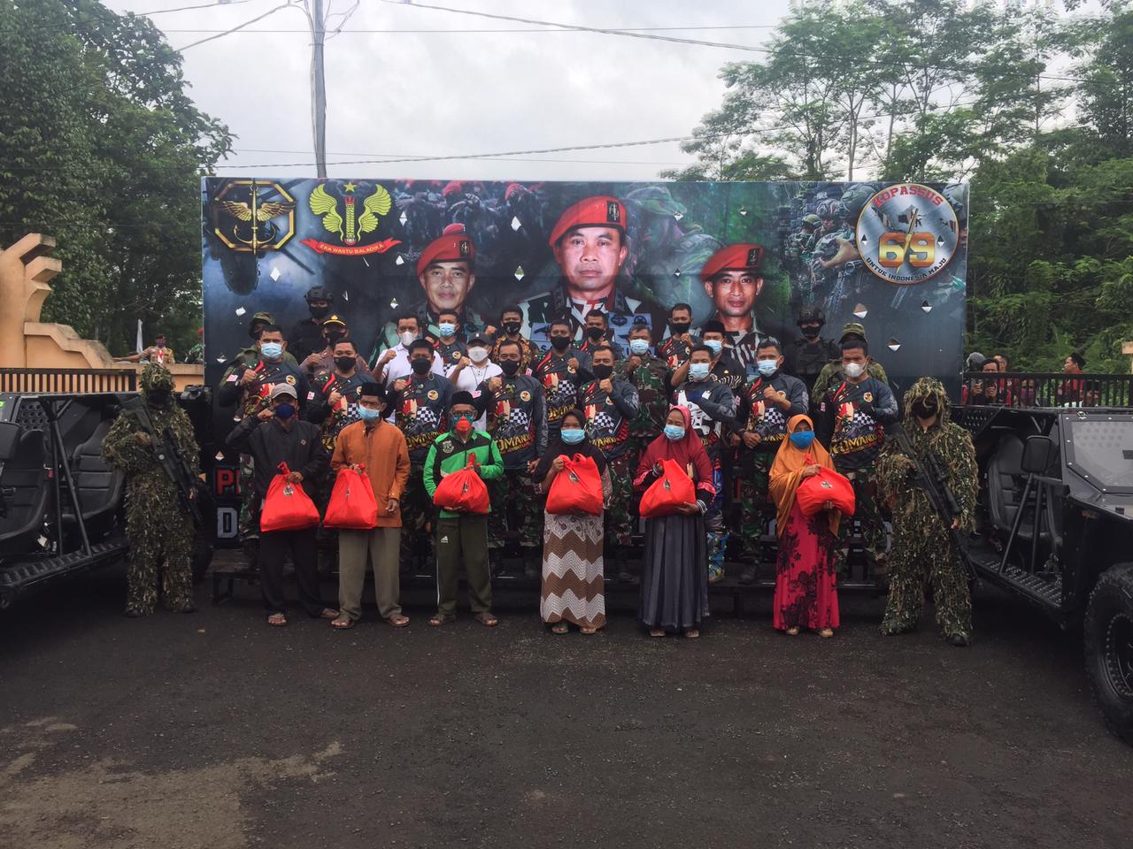 Grup 1 Kopassus Warnai Hut 69 Dengan Baksos