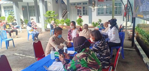 TNI AL Banten Tetap Semangat Melaksanakan Serbuan Vaksin Terus Menerus Kepada Masyarakat