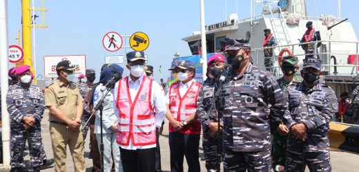 TNI AL Bersama Menhub RI Tinjau Pelaksanaan Vaksinasi Covid-19 di Pelabuhan Merak Banten