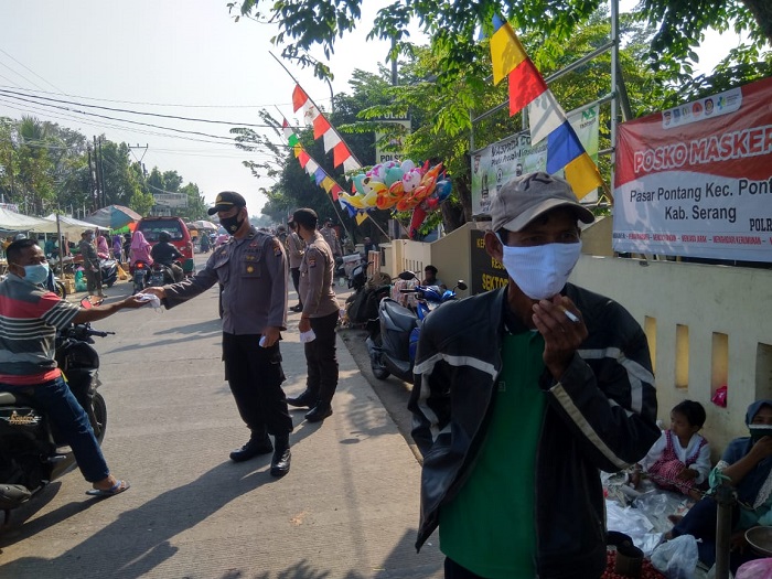 Cegah Penyebaran Pandemi Covid-19, Polres Serang Dirikan Tujuh Posko Masker