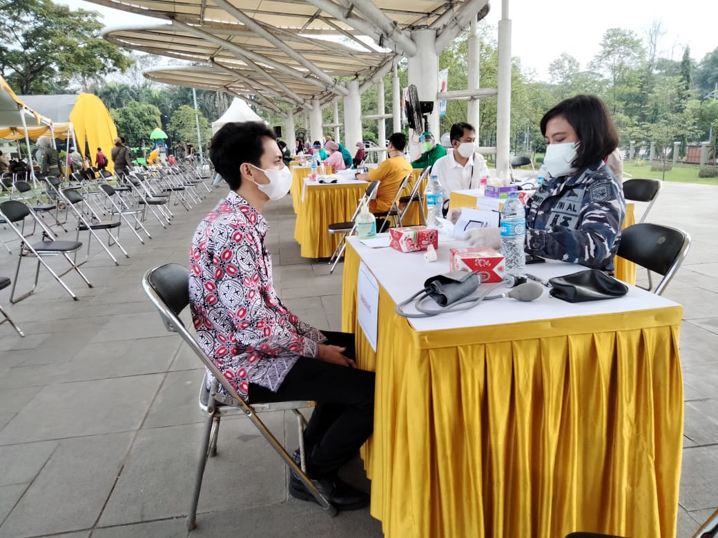 TNI AL Banten Mendukung Serbuan Vaksinasi Dosis Ke-2 Masyarakat Kota Cilegon