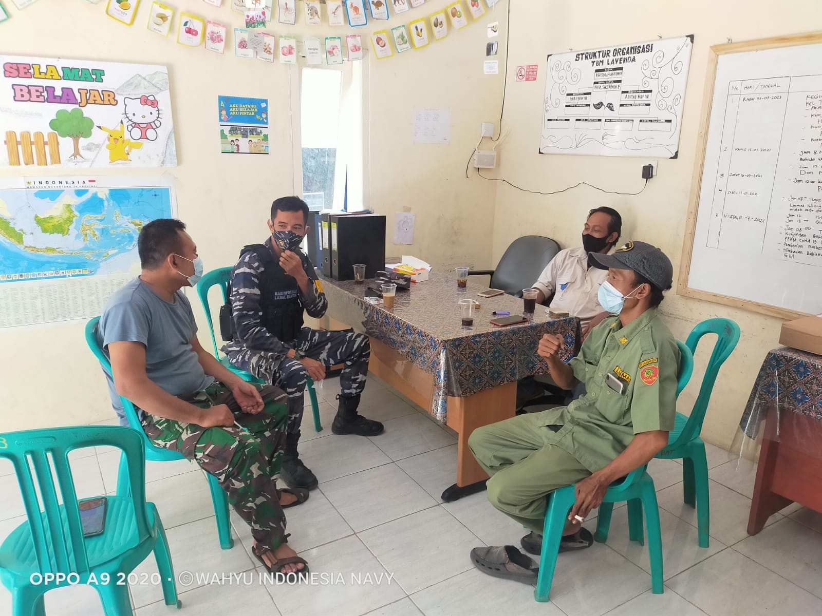 Bintara Pembina Potensi Maritim (Babinpotmar) TNI AL Banten Melaksanakan Tracing Covid19 di masayarakat Maritim