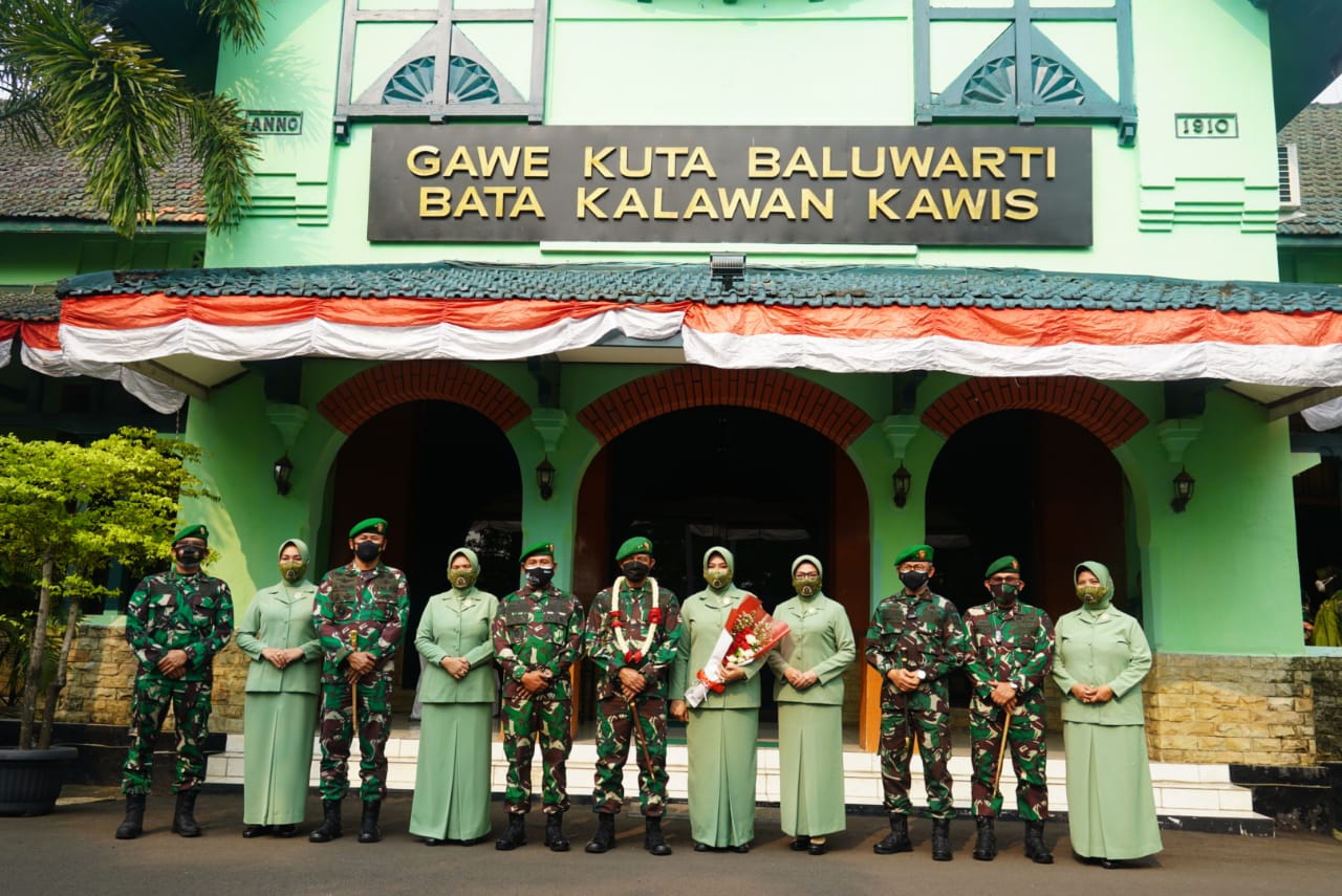 Korem 064/MY Gelar Tradisi Penerimaan Warga Baru dan Sertijab Danrem 064/MY