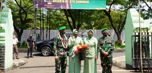 Danrem 064/MY Gelar Tradisi Pelepasan Pejabat Lama Danrem Brigjen TNI Gumuruh Winardjatmiko, S.E.,M.B.A beserta Ibu