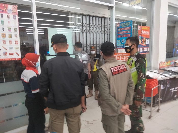 Patroli Gabungan di Serang Amankan Botol miras, Motor dan Mobil Bawa Sajam