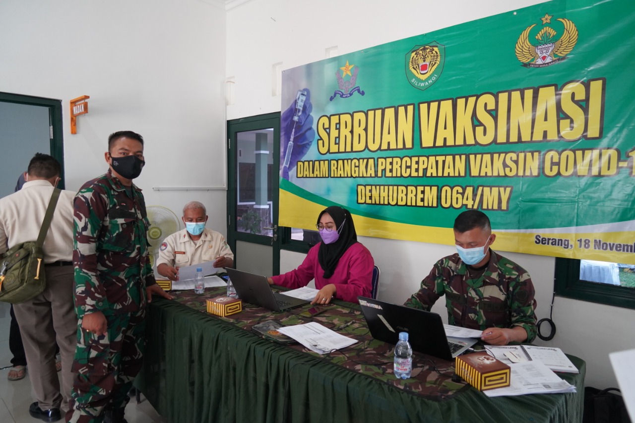 Sambut HUT Hubad Ke 76, Denhubrem 064/MY Gelar Serbuan Vaksin