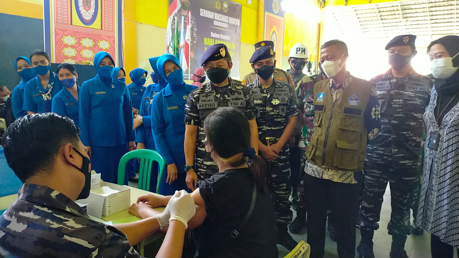 Dukung Pencapaian Herd Immunity Nasional, Koarmada I Bersama Lanal Banten Gelar Serbuan Vaksinasi Maritim