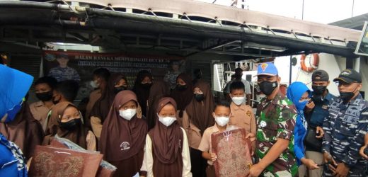 TNI AL Banten Gelar Vaksinasi Usia 6-11 Tahun, Di Atas Kapal Perang