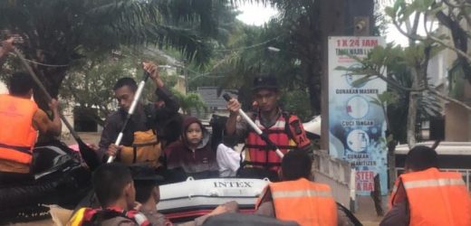 Ibukota Provinsi Banten Dikepung Banjir, Wagub : Fokus Kami Upaya Penyelamatan Warga