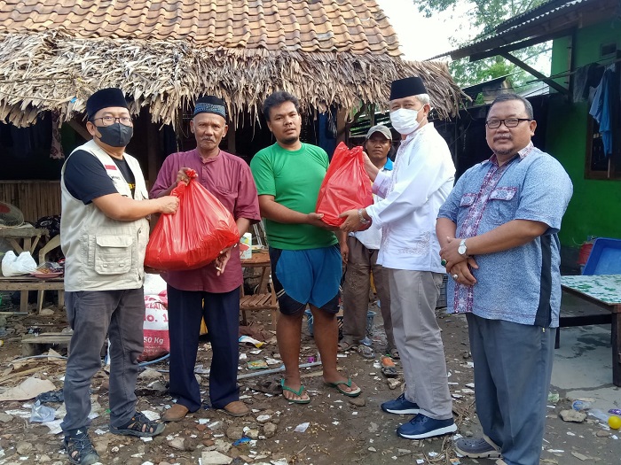 ICMI Banten Salurkan Bantuan Penyintas Banjir dari Syafana Islamic School