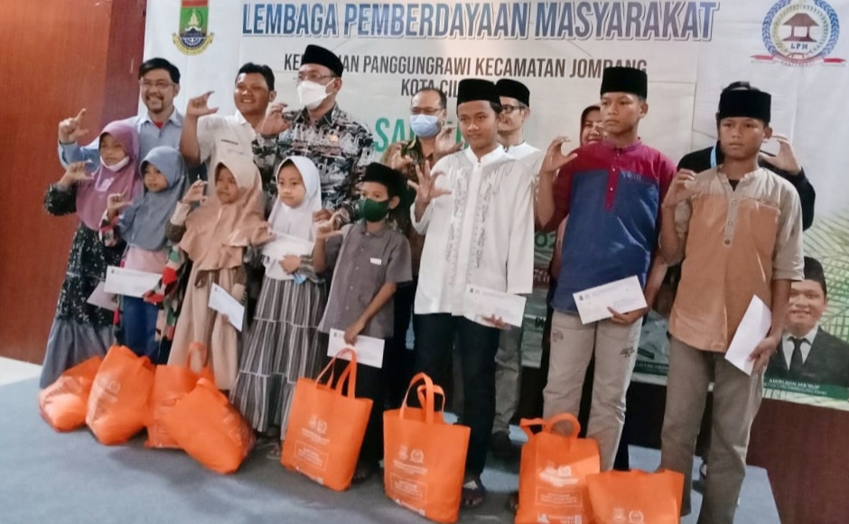 Berkah Ramadhan, LPM Panggung Rawi Santunan Anak Yatim dan Dhuafa