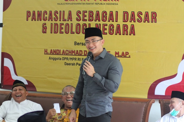 Warga Keluhkan Jalur Zonasi PPDB Banten 2022, Andika Hazrumy Sebut Penambahan RKB Solusinya