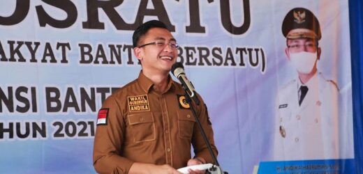 Mantan Wagub Banten, Andika Hazrumy Raih Teropong Democracy Award 2023