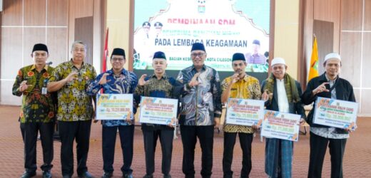 Salurkan Dana Hibah 41 Milliar ke Lembaga Keagamaan, Walikota Helldy Minta Digunakan Sesuai Aturan