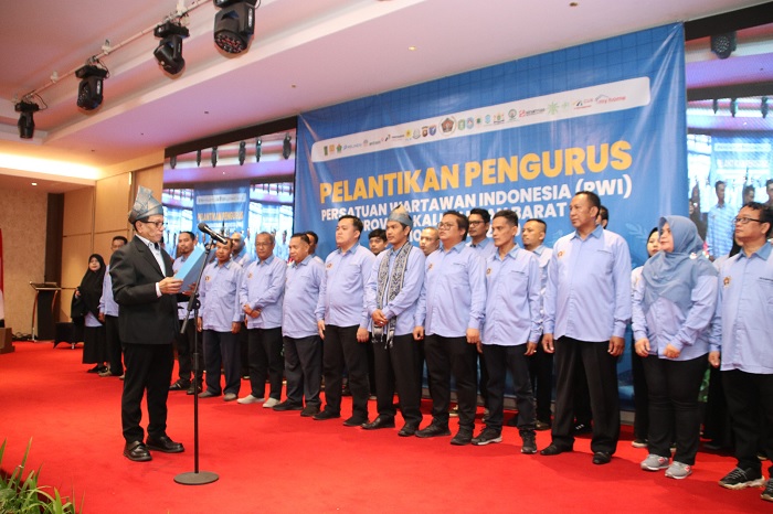 PWI Kalbar Masa Bhakti 2024-2029 Dilantik, Fokus pada Profesionalisme Pers