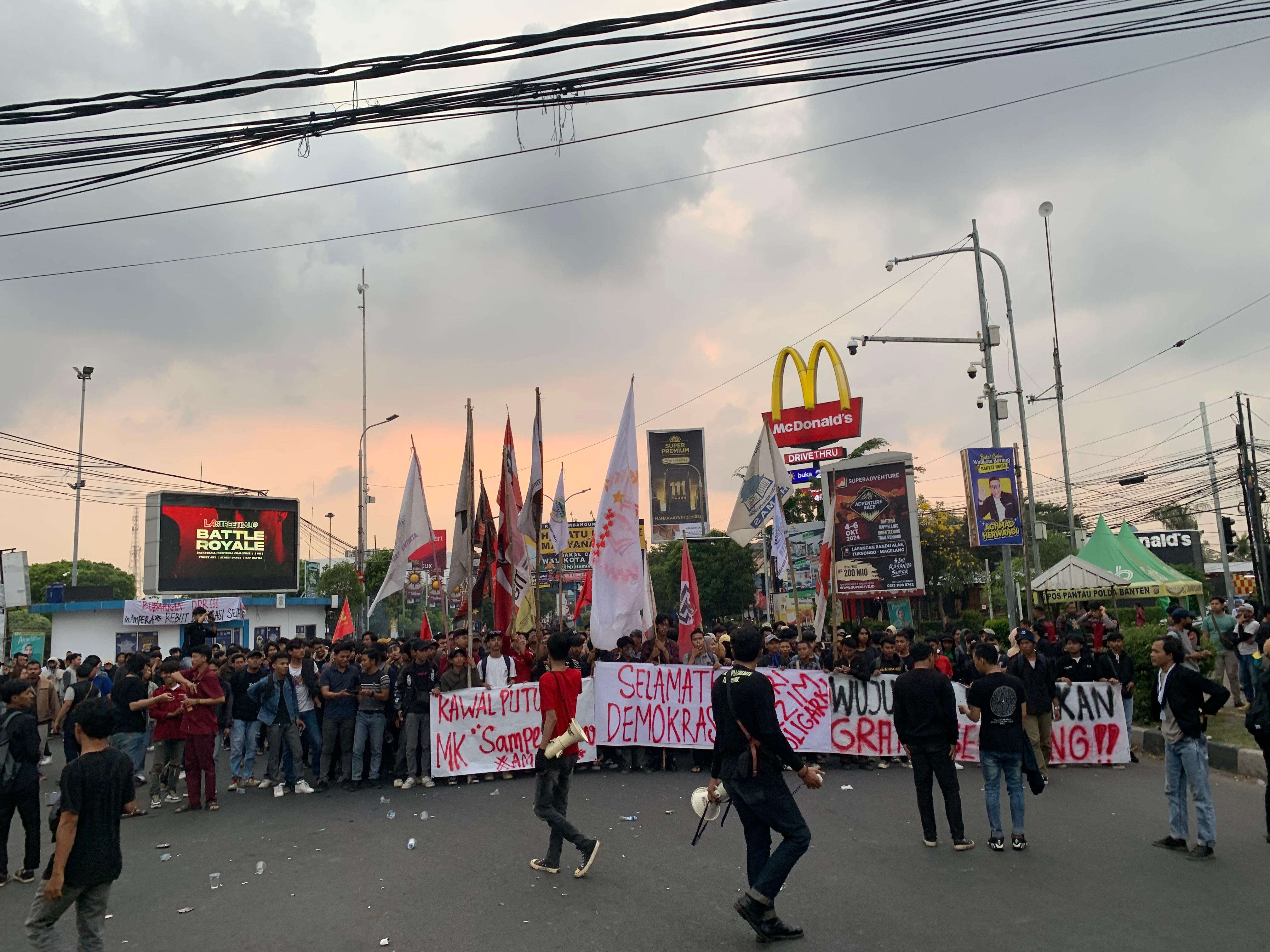 Gelar Aksi Demontrasi, Massa Ampera: Tegakkan Konstitusi Selamatkan Demokrasi