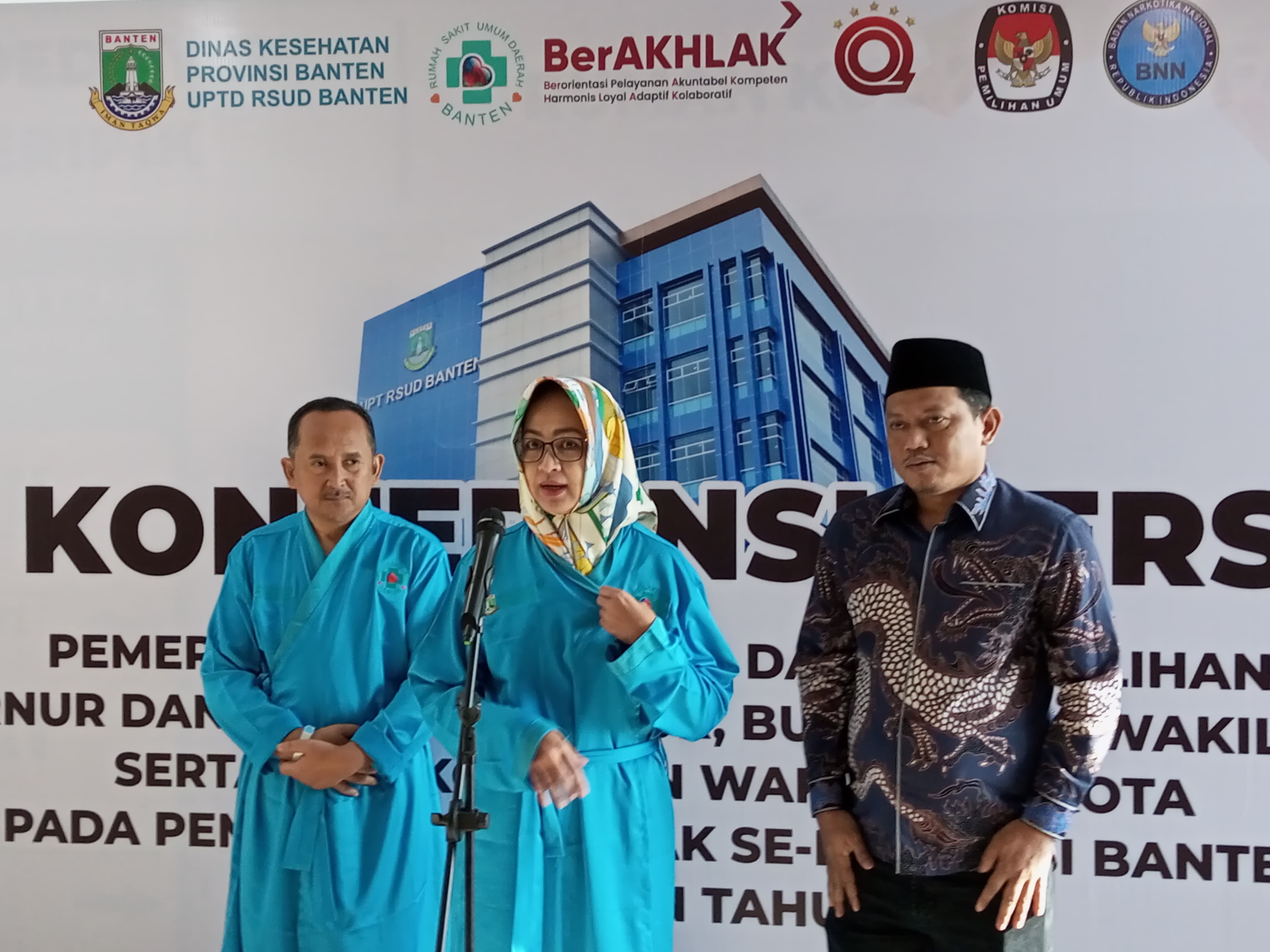Airin-Ade Jalani Tes Kesehatan di RSUD Banten