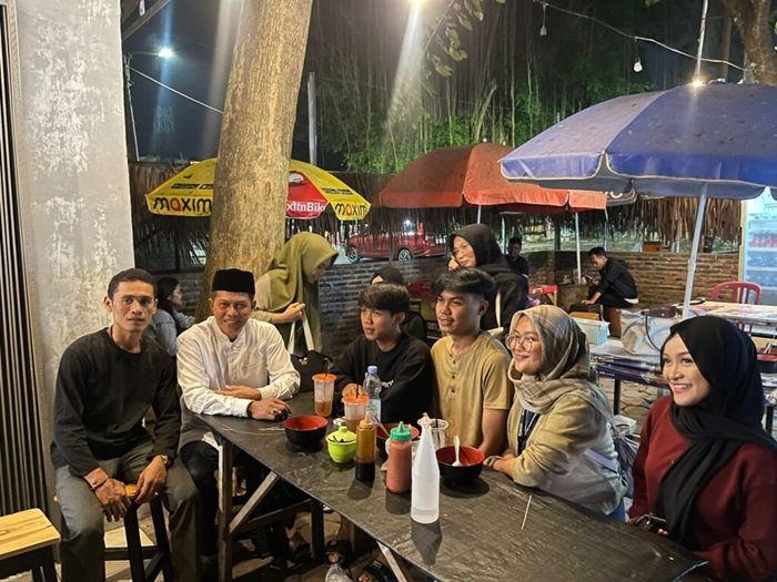 Tinjau Pujasera UMKM Pers Anak Bangsa, “Syafrudin” Calon Walikota Serang Disambut Hangat