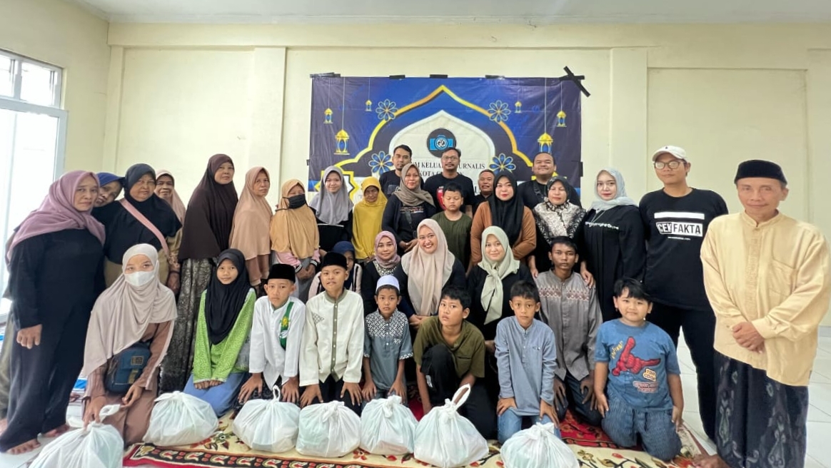 Indahnya Berbagi Kebersamaan, FKJ Cilegon Berikan Santunan Anak Yatim dan Kaum Dhuafa