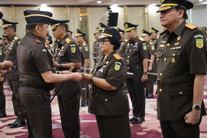 Jaksa Agung Lantik Bernadeta Maria Erna Elastiyani Jadi Kajati Banten