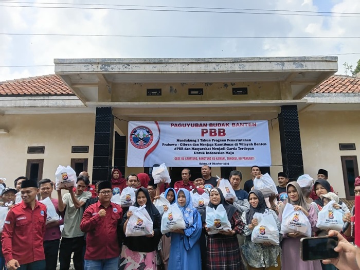 Dukung Satu Tahun Kepemimpinan Prabowo Gibran, Paguyuban Budak Banten Gelar Baksos